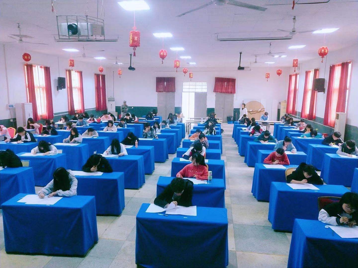 勤奮學(xué)習(xí)，不斷進(jìn)取- 我校2021年上學(xué)期期中考試順利完成